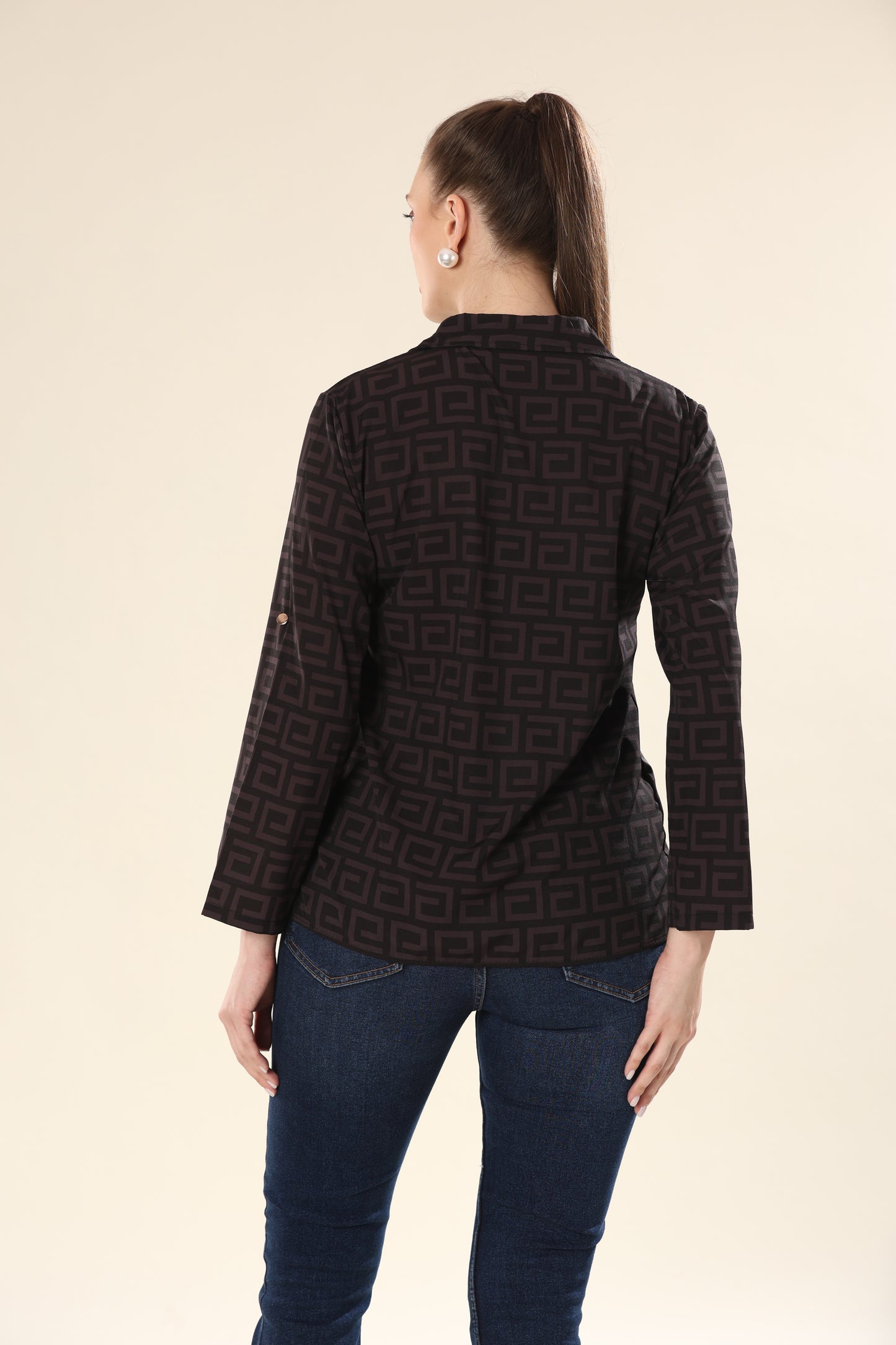 Laventa Ladyrinth Geometric Charm Shirt