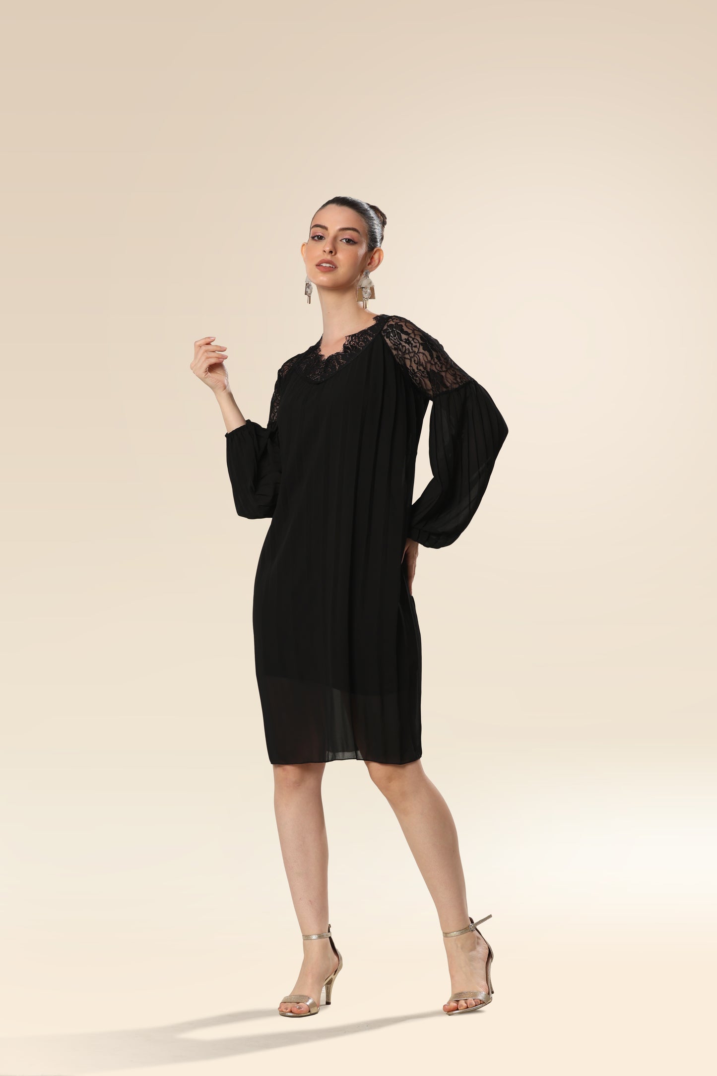 Stylishly Pleated Charming Lace Touch Dress