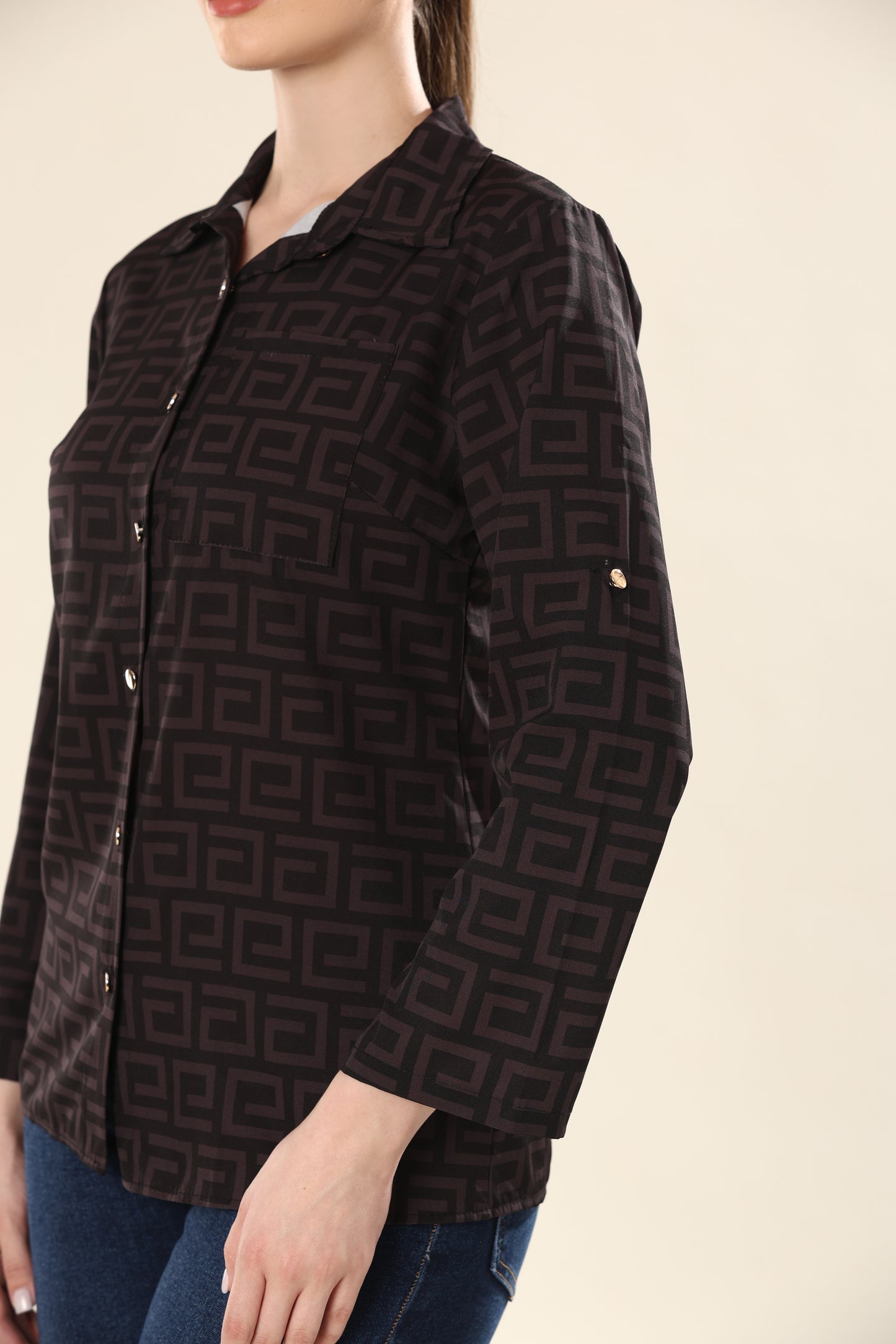 Laventa Ladyrinth Geometric Charm Shirt