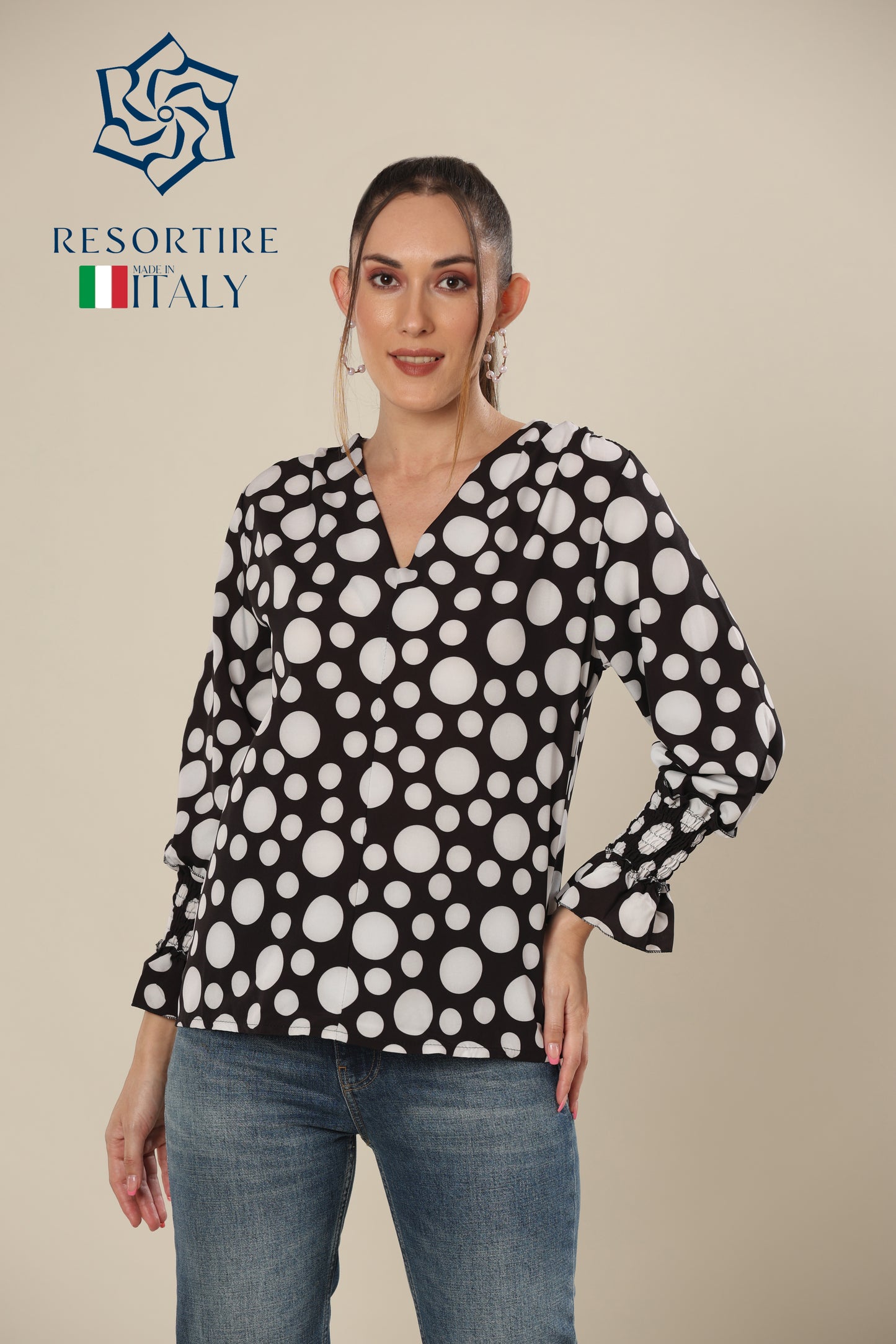 Contemporary Dots Compressed Sleeve Charm Top