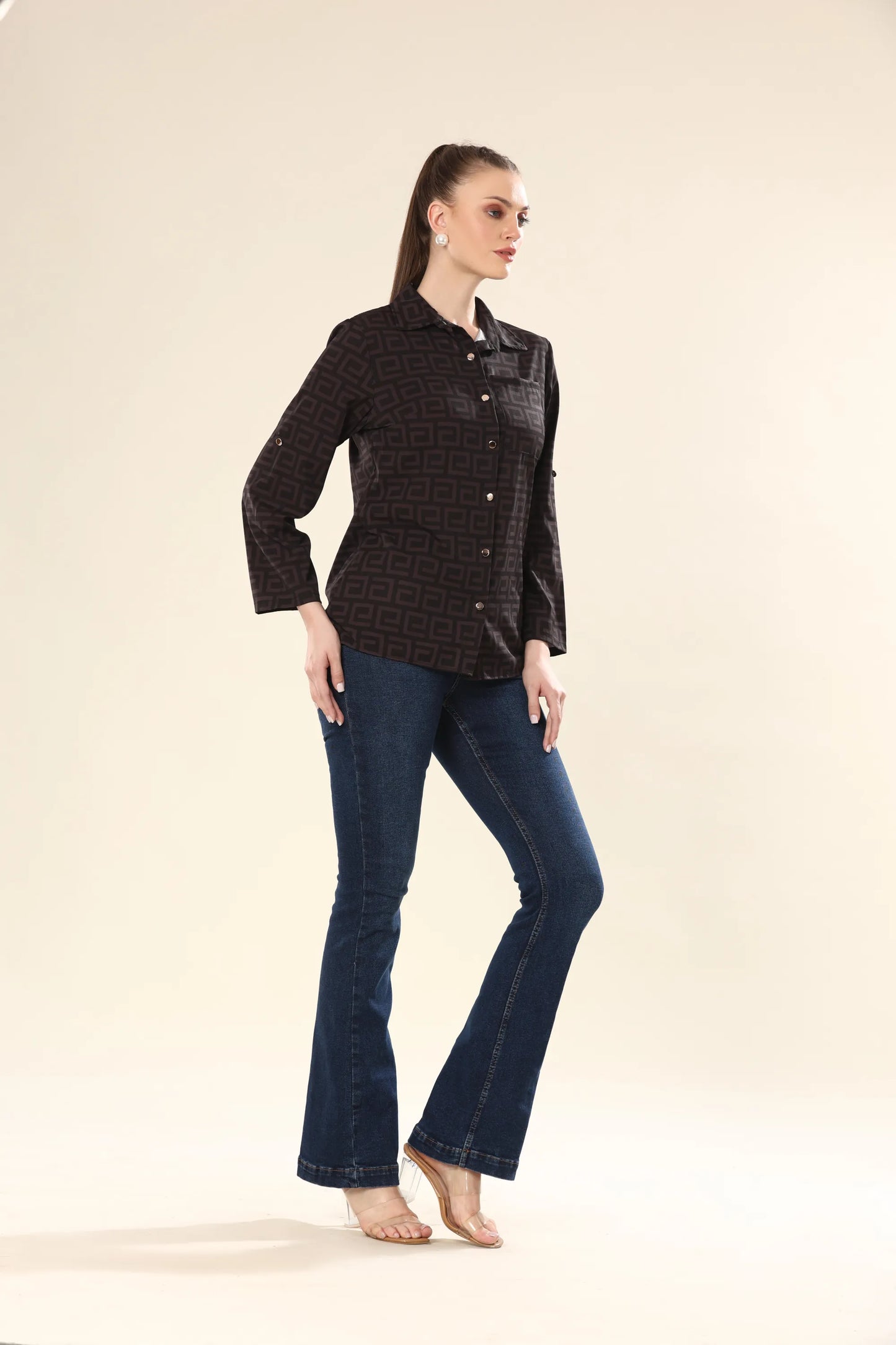 Laventa Ladyrinth Geometric Charm Shirt