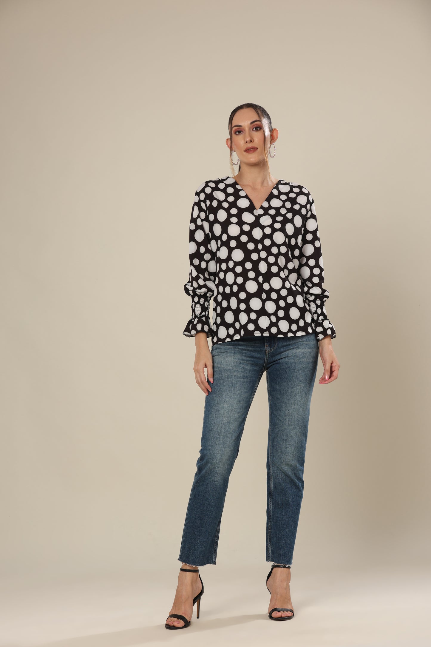 Contemporary Dots Compressed Sleeve Charm Top